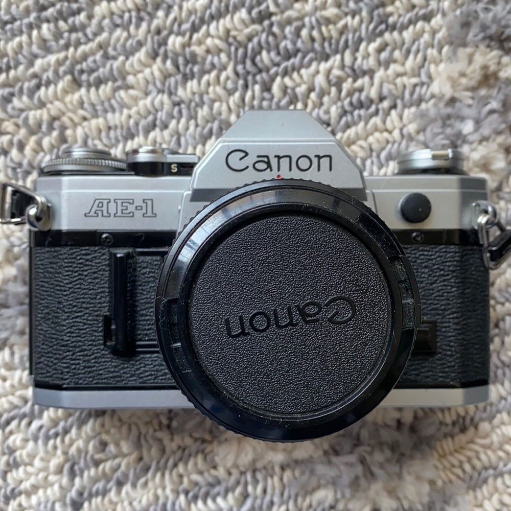 WORKING CANON AE-1 film camera